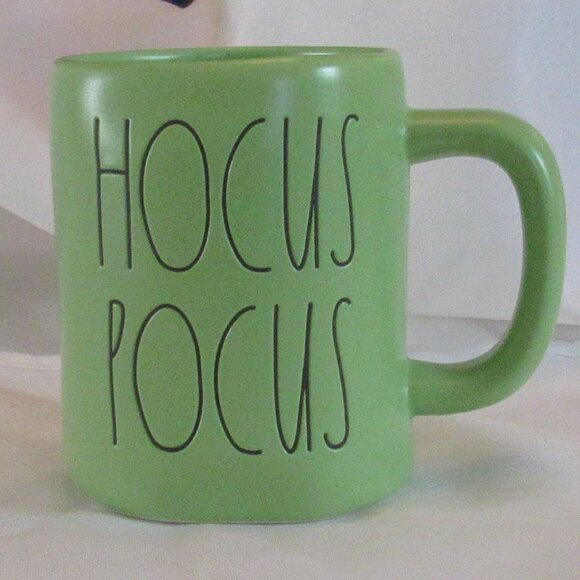 Rae Dunn Green Hocus Pocus Mug Halloween - New - Picture 1 of 6